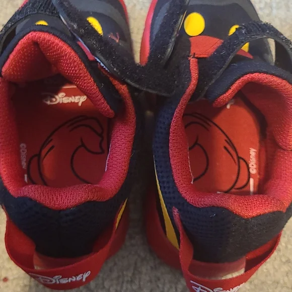 Mickey Mouse Adidas size 7K Red, Black, white, and yellow No Box - Picture 5 of 6